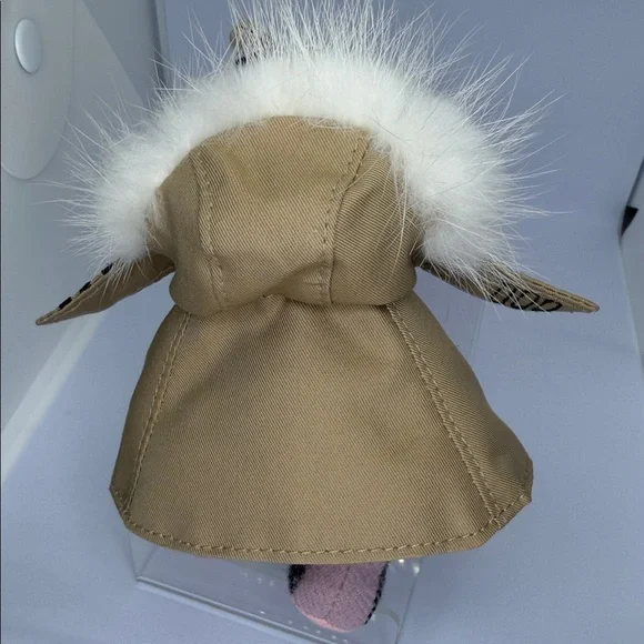 Burberry NWT keychain / bag chatm teddy bear w/ removable furl trim cape. plaid. - Picture 9 of 12